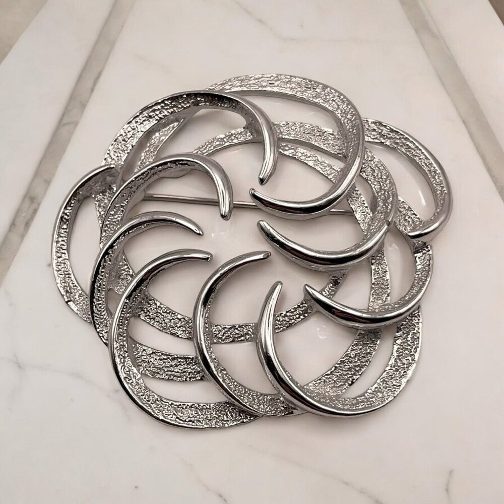 Sarah Coventry Tailored‎ Swirl Pin Brooch Silver Tone Textured Vintage Open Work